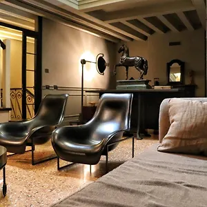 Maison Matilda - Luxury Gasthof Treviso